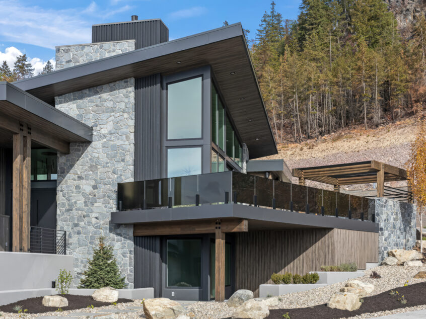 K2 Stone Tofino Sky Field Stone Veneer (2) - Thompson Building Materials